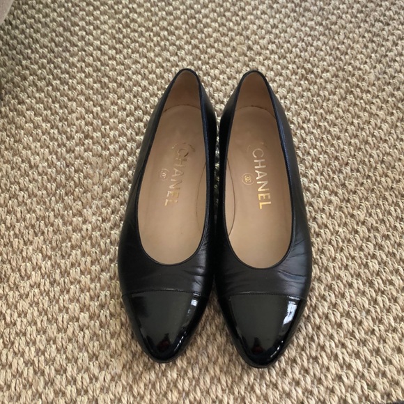 Chanel Capped toe flats - Picture 2 of 5